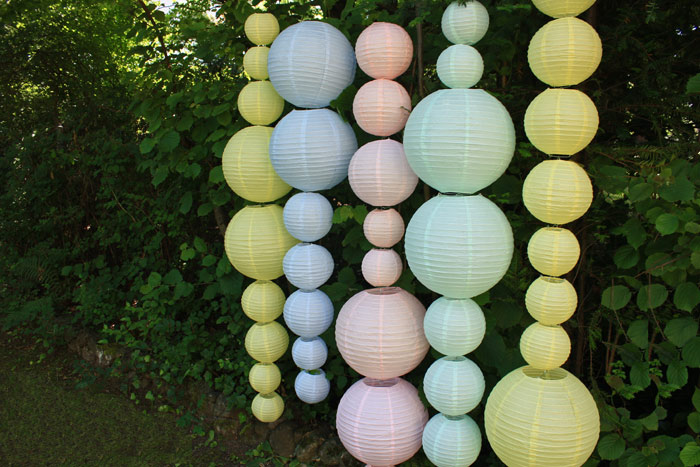 Guirlande décor lanternes pastel mariage photobooth