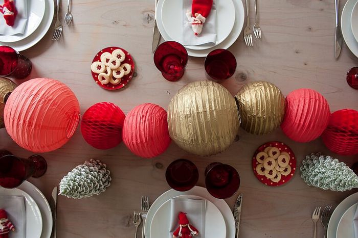 Noël en rouge tendance 2018 avec des idées de décorations pour la maison